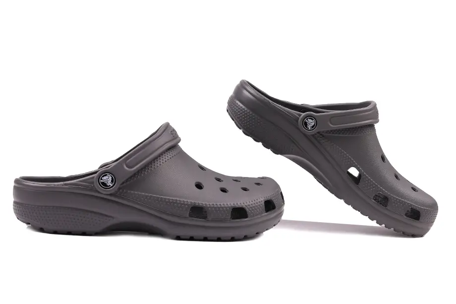 Crocs Chodaki Classic 10001 0DA