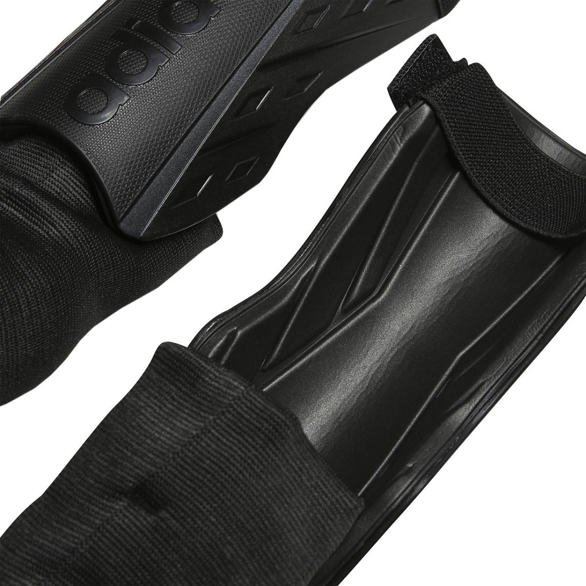 adidas Ochraniacze piłkarskie Tiro Match Shin Guards HN5607