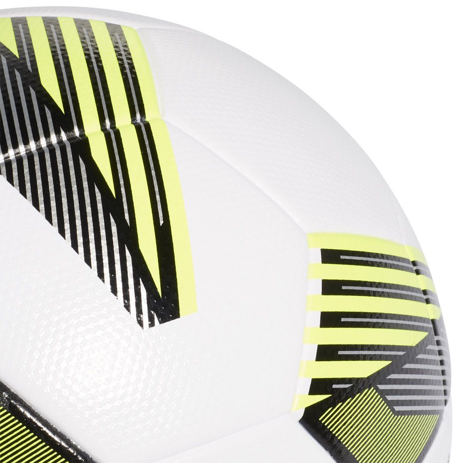 adidas Piłka nożna Tiro League TSBE FS0369