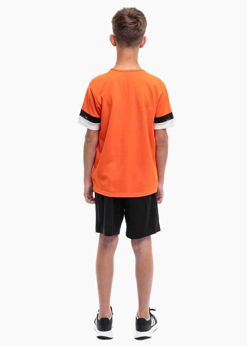 PUMA dziecięcy strój sportowy koszulka spodenki teamRISE Jersey Jr 704938 08/704943 04 PUMA dziecięcy strój sportowy koszulka spodenki teamRISE Jersey Jr 704938 08/704943 04
