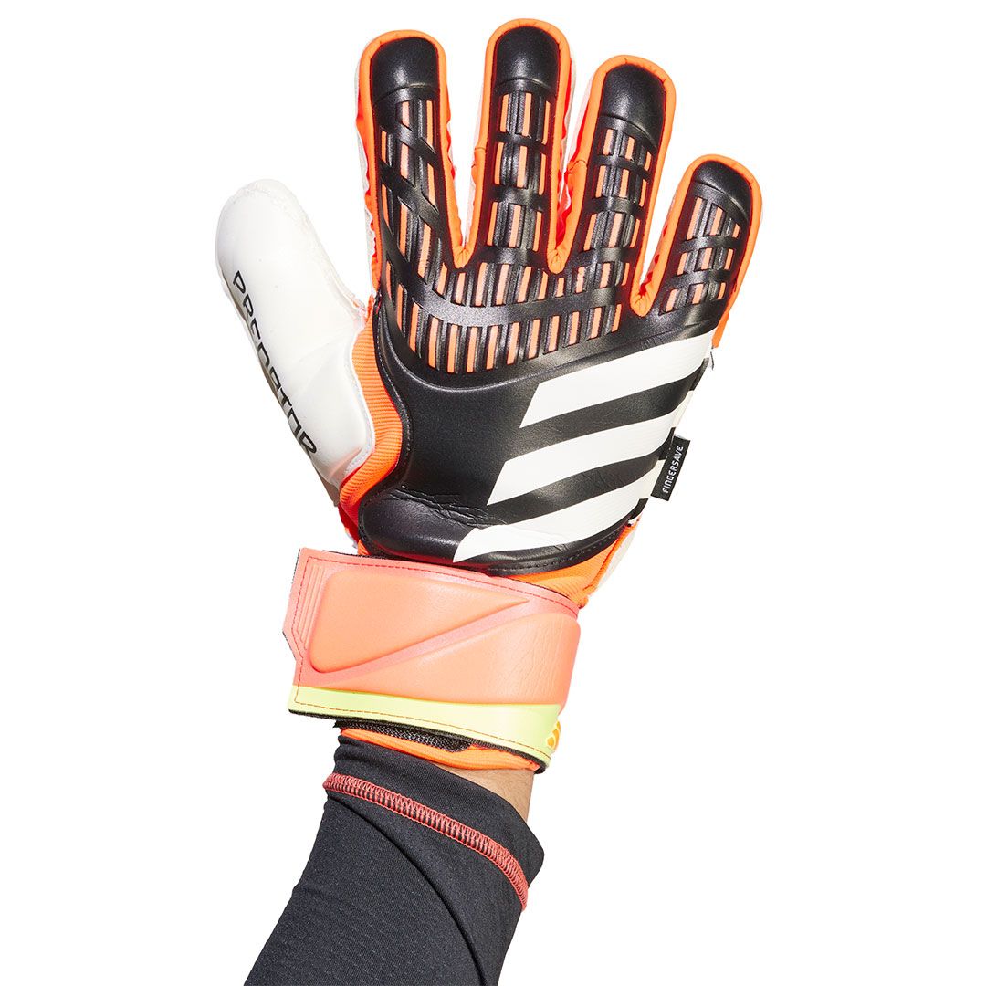 adidas Rękawice bramkarskie Predator Match Fingersave IQ4037