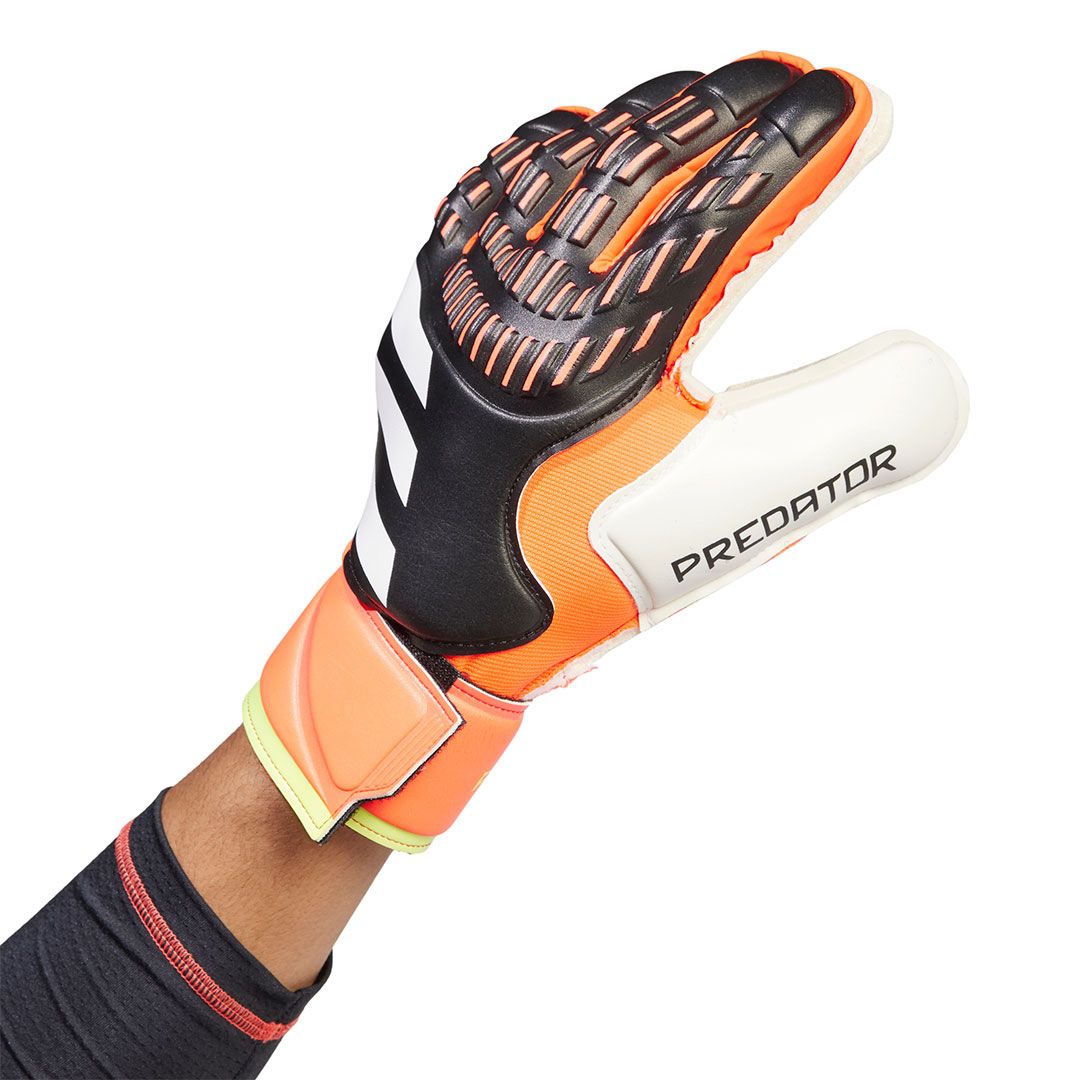 adidas Rękawice bramkarskie Predator Match Fingersave IQ4037