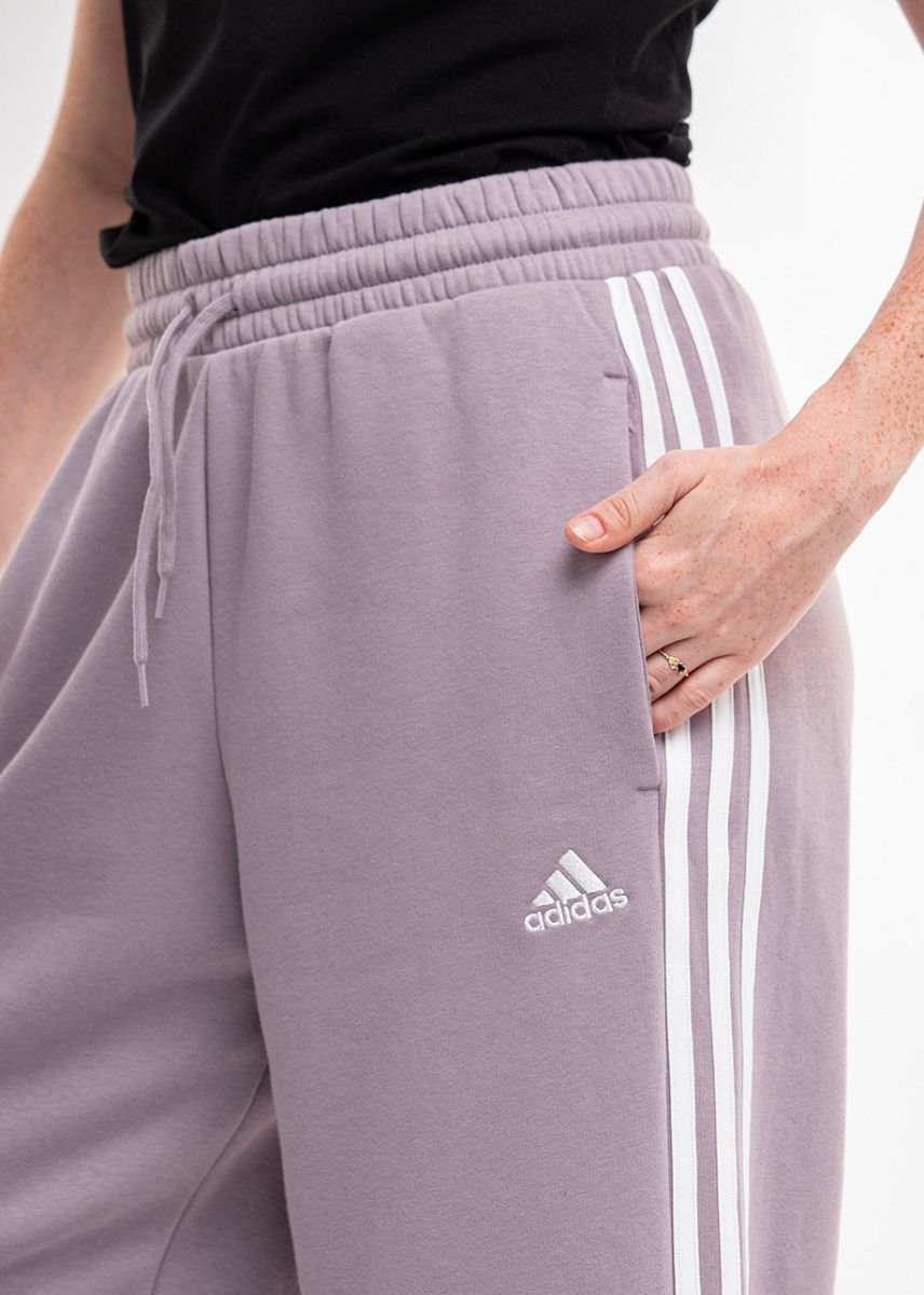 adidas Spodnie damskie Essentials 3-Stripes Open Hem Fleece IR5387