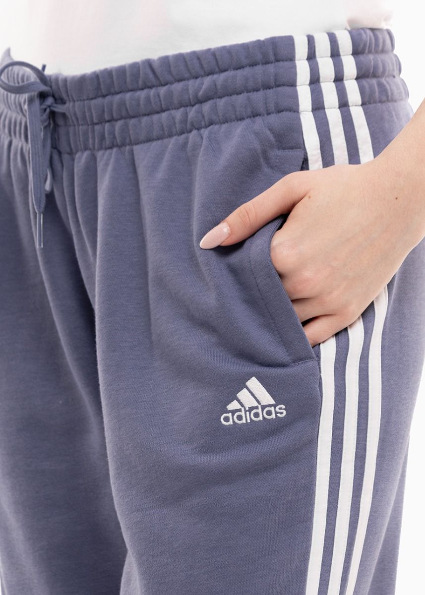 adidas Spodnie Damskie Essentials 3S Slim Tapered Cuffed Pant H42011 adidas Spodnie Damskie Essentials 3S Slim Tapered Cuffed Pant H42011