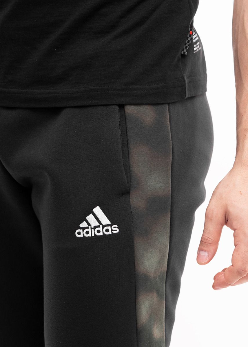 adidas Spodnie męskie Essentials Camo Print Fleece Pants HL6929