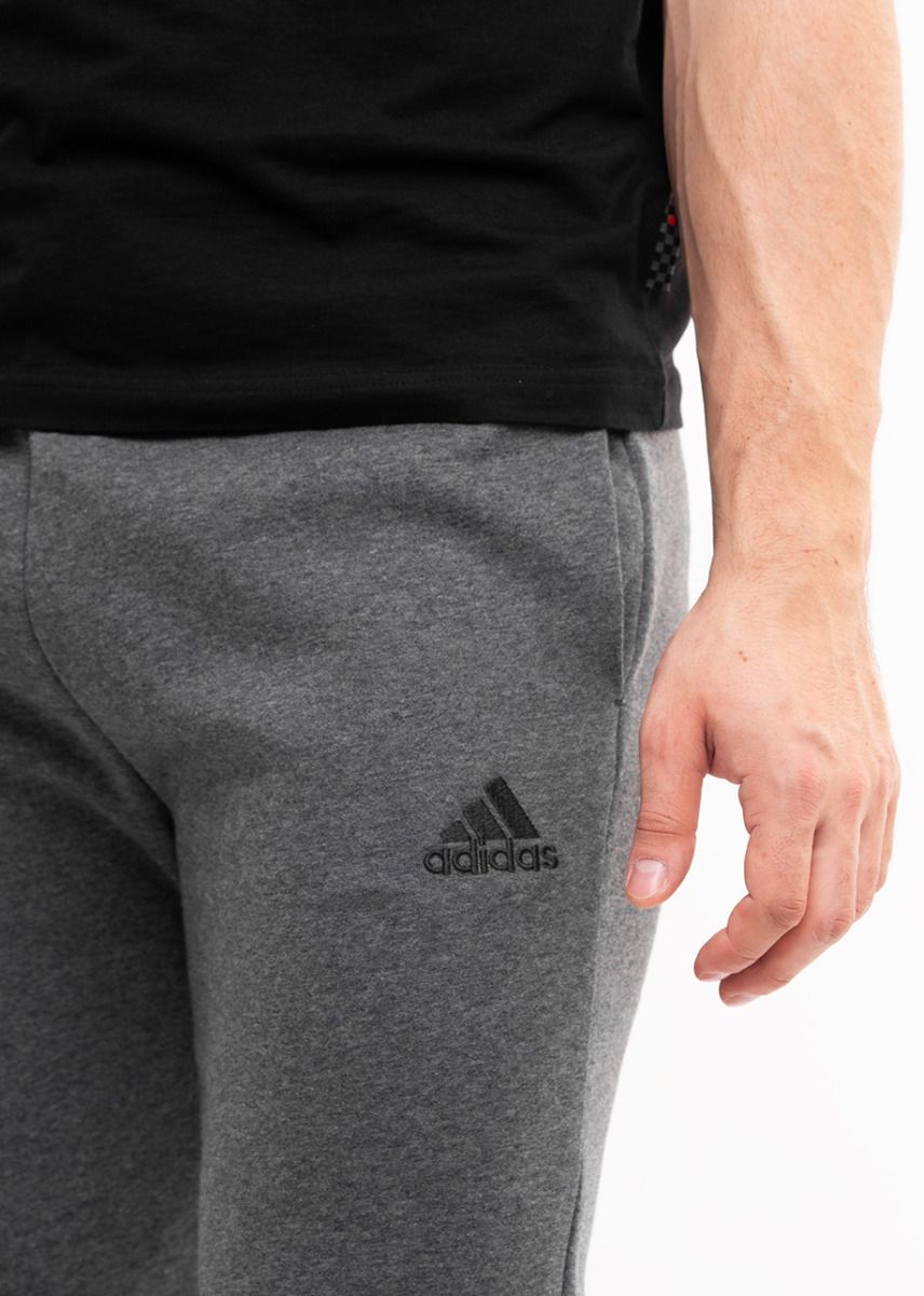 adidas Spodnie męskie Essentials Fleece Regular Tapered HL2243