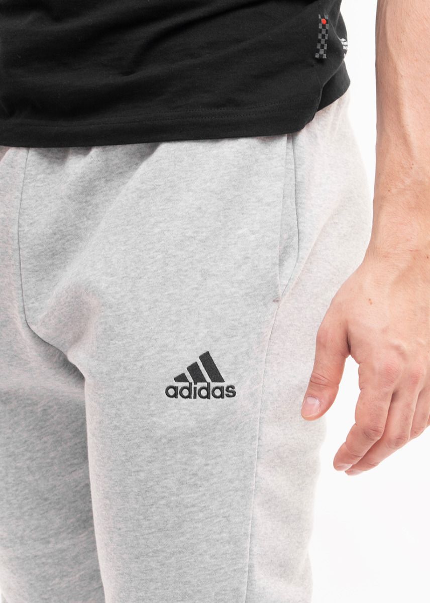 adidas Spodnie męskie Essentials Fleece Regular Tapered HL2230