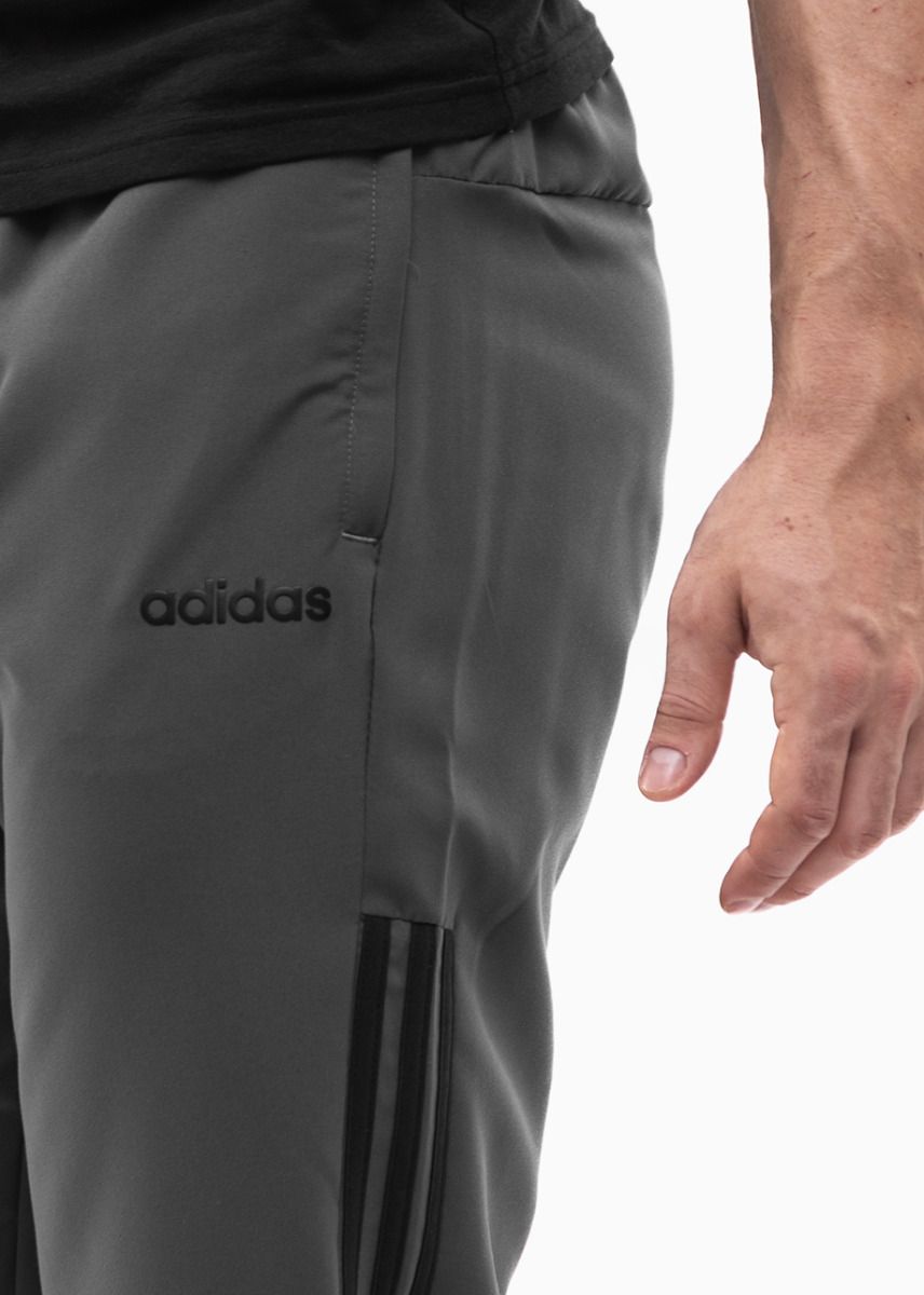 adidas Spodnie męskie Essentials Samson Joggers EE2327