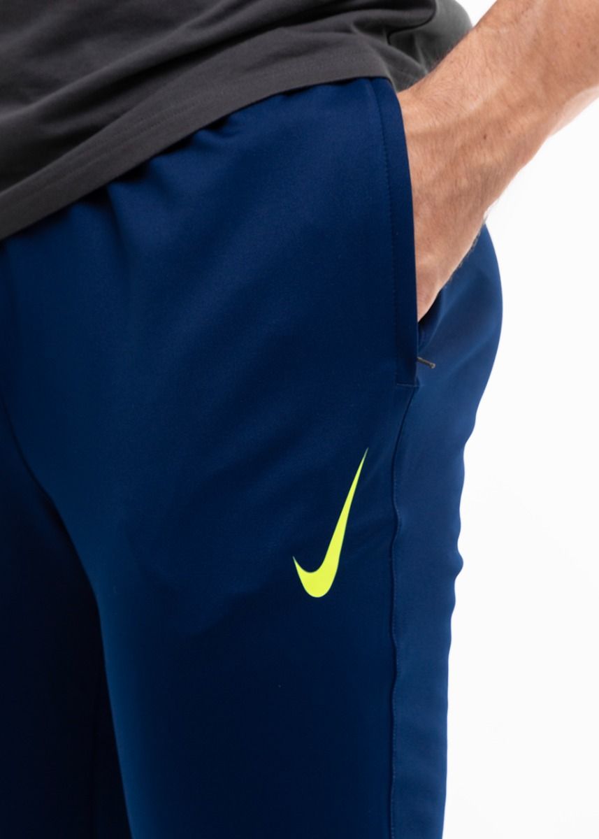 Nike spodnie męskie Therma-Fit Strike Pant Kwpz Winter Warrior DC9159 492