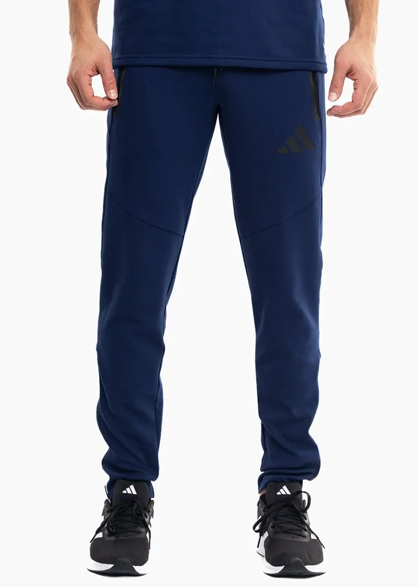 adidas Spodnie męskie Tiro 26 Travel Sweat Pant KF6073
