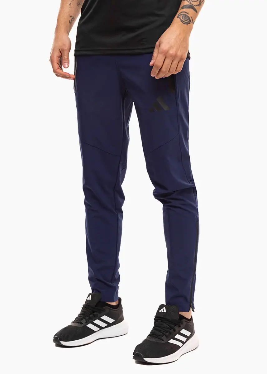 Spodnie męskie adidas Tiro 26 Travel Woven KE8364